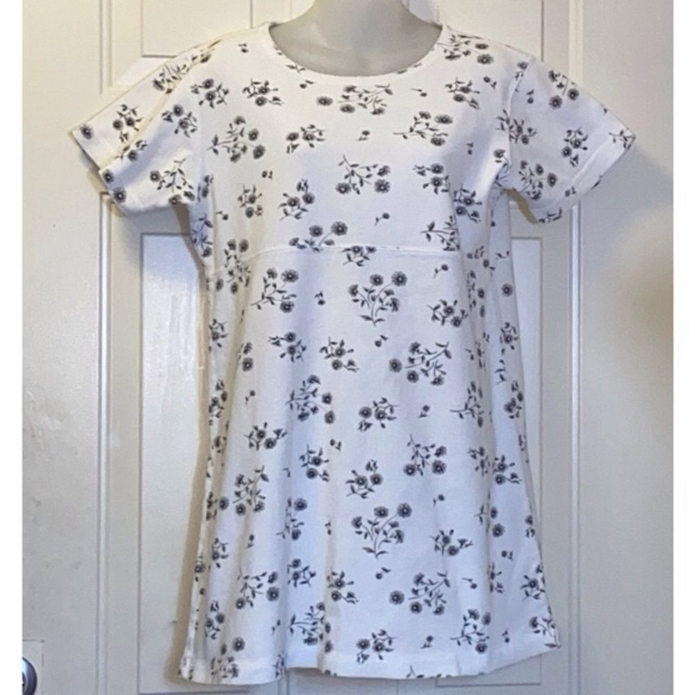 Russ 💯 Cotton White Floral Women’s  Size M